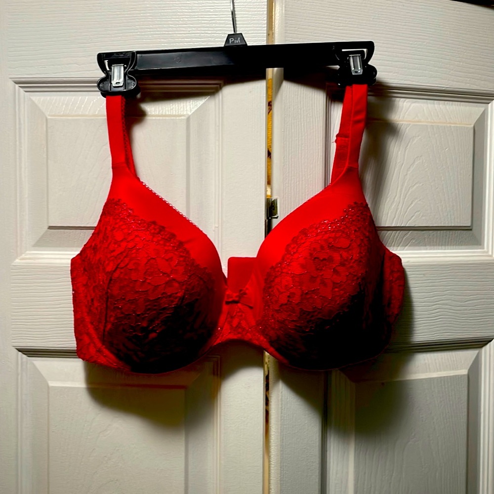 Victoria Secret Bra, 38DDD, vibrant red